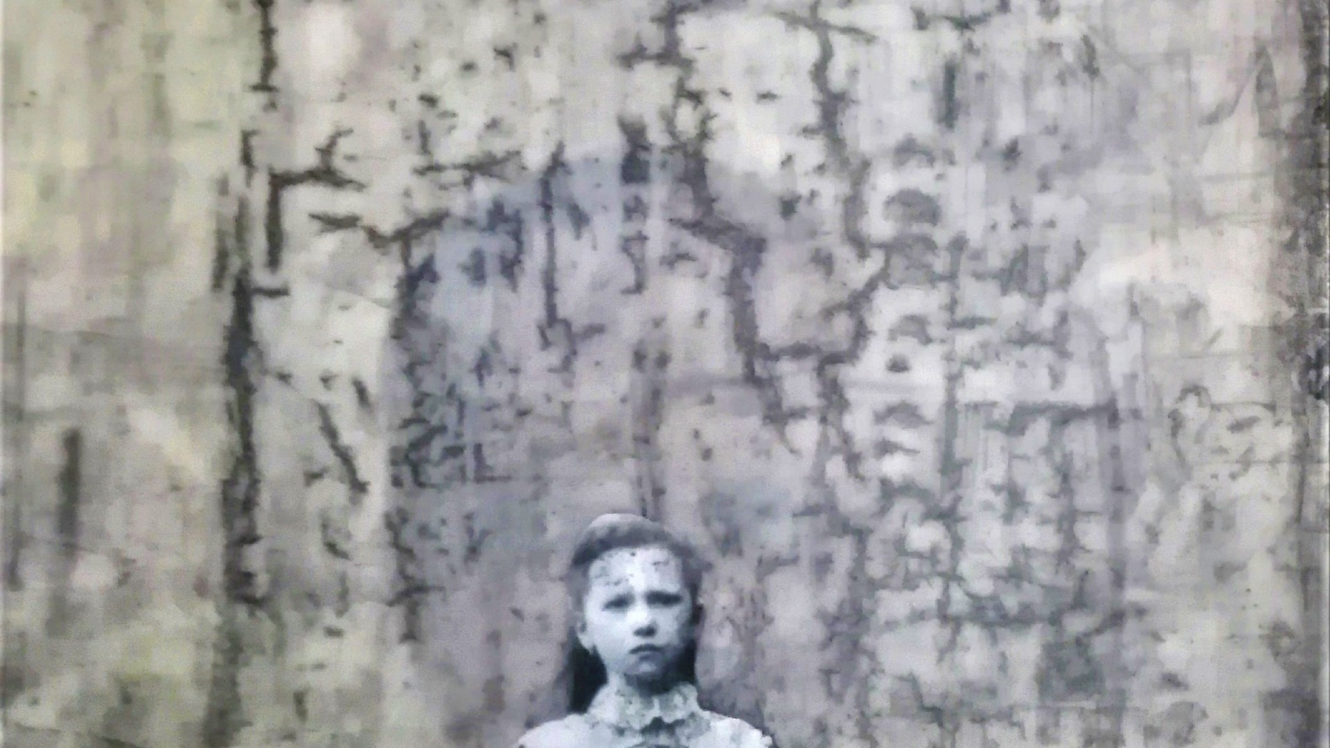 "innocence lost" - acryl, papier, kunstharz auf leinwand - 40 x 40 cm