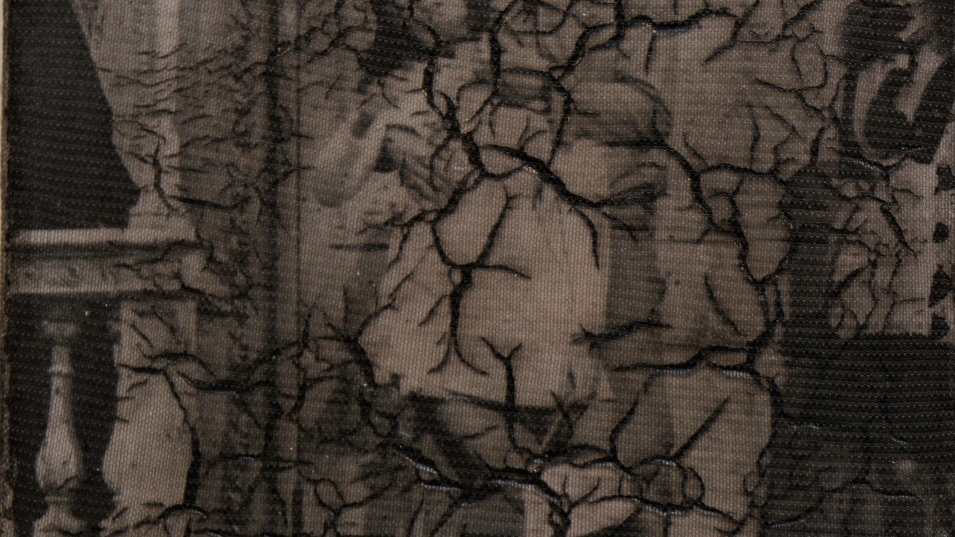 "at the frankenstein place", 2016, gewebe, acryl, kunstharz auf leinwand, 10 x 10 x 4 cm